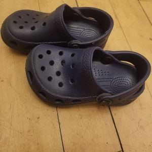 Toddler crocs